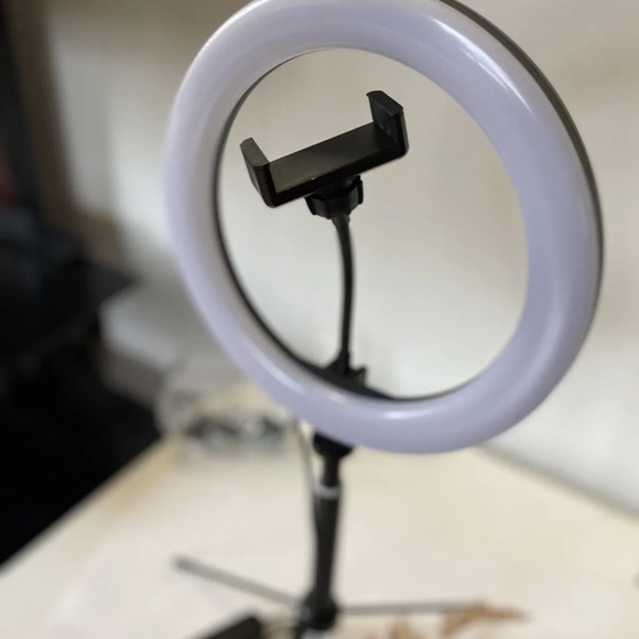 Ring Lights Universal LED Selfie Ring Studio Light w/ Shutter 10” - Picture 5 of 6